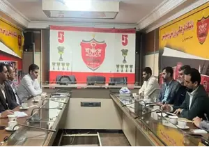 جلسه پیمان حدادی با مدیران پرسپولیس برای همفکری