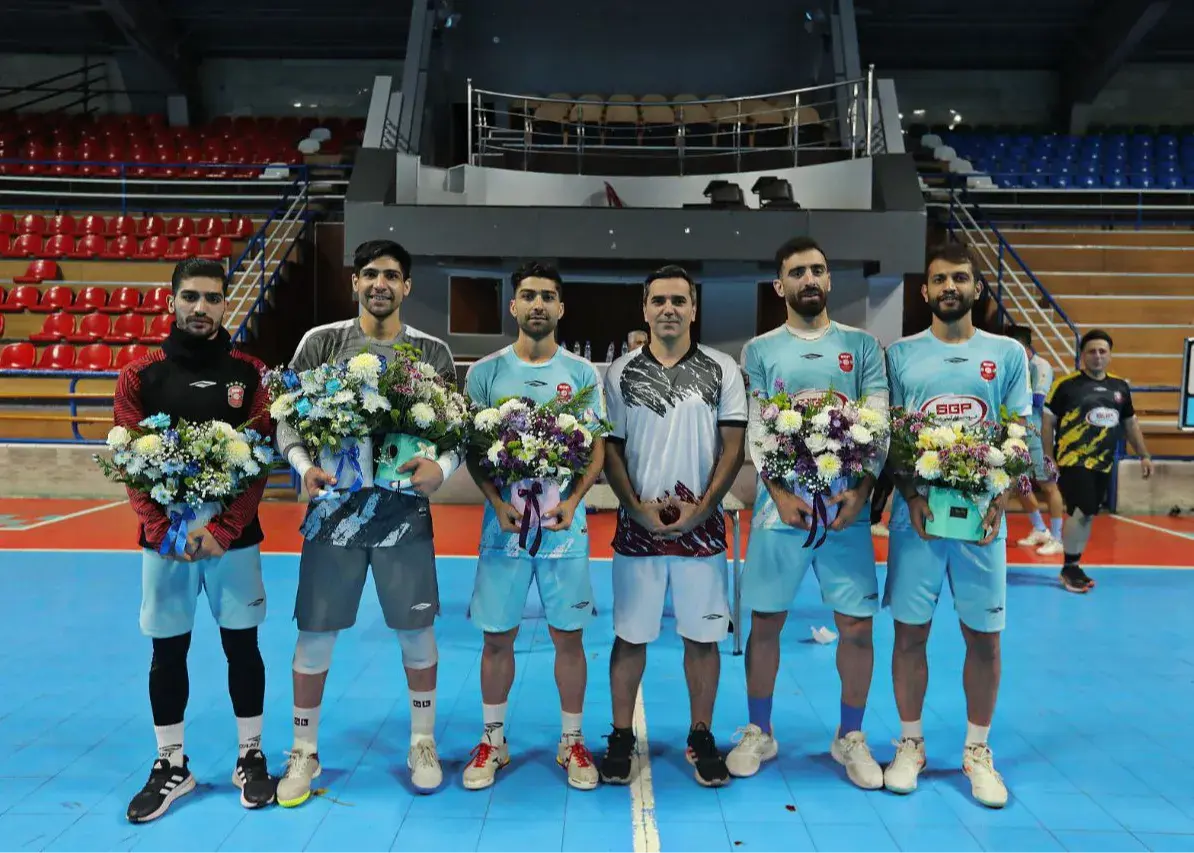 فرش قرمز گیتی پسند و گهر زمین برای ستاره‌ها؛/ استقبال تیم‌های باشگاهی از ملی‌پوشان پس از قهرمانی