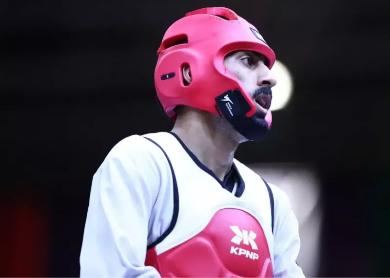 فینال تکواندو ریاض: صادقیان به نشان نقره رسید