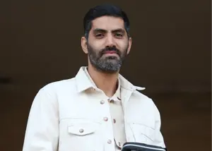 انصاری با حکم جدید در پرسپولیس ماند 