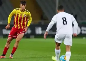 فلیک ستاره فراموششده بارسا را زیر نظر گرفت