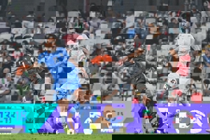 مصدومیت سعید عزت جدی نیست