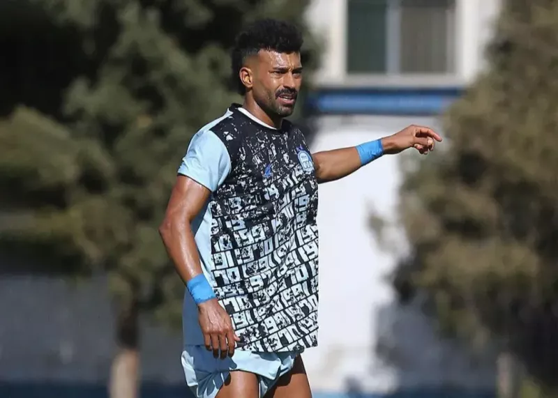 رامین در نزدیک‌ترین فاصله از ترکیب استقلال