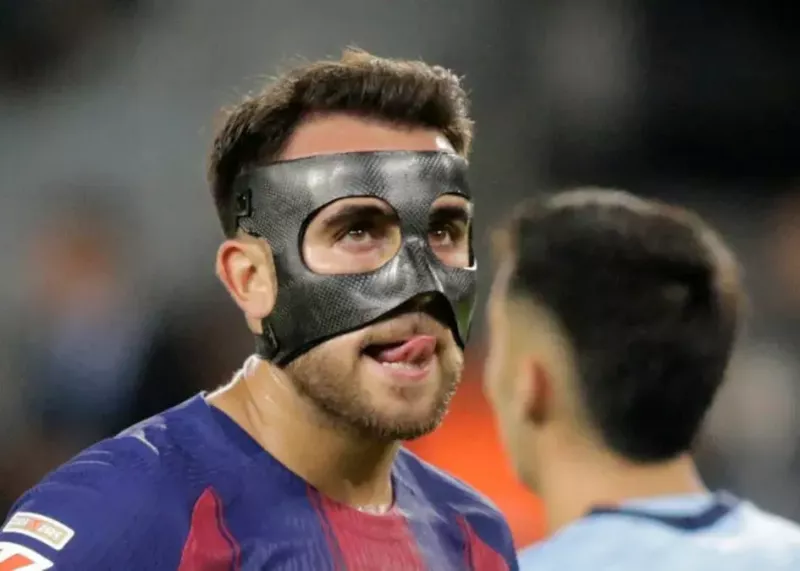 ستاره بارسا نقاب‌دار می‌ماند!