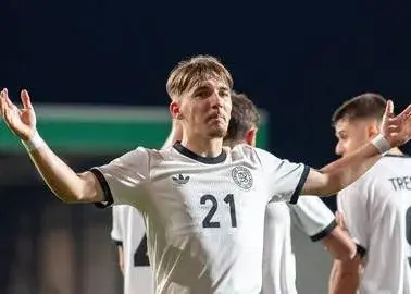 ستاره ۱۷ ساله آلمان کمکم دارد ترسناک میشود!