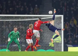 مقایسه مک‌تامینی با مایکل جردن پس از گل دیدنی