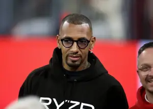 سکوت بواتنگ درباره خودکشی همسرش شکست