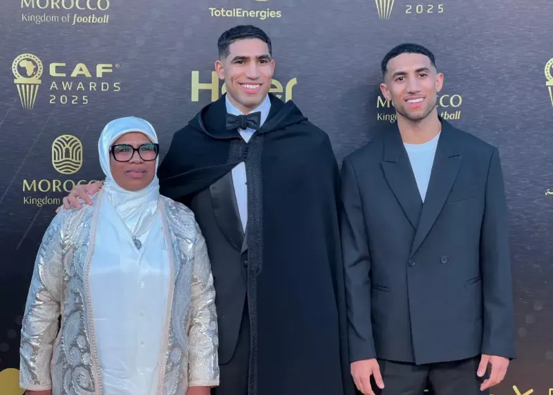 ورود عجیب حکیمی با اسکوتر و تیپ ژان وال‌‌ژان!