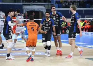 پیاتزا برنده قاطع دوئل با پدیده والیبال ایران