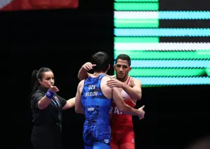 رحمان عموزاد، اولین فینالیست کشتی آزاد