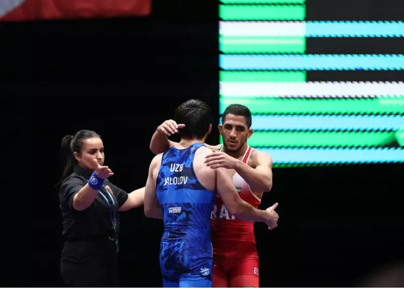 رحمان عموزاد، اولین فینالیست کشتی آزاد