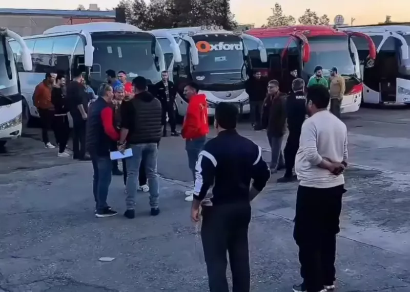 هواداران نساجی، اتوبوسی به تهران آمدند!(عکس)