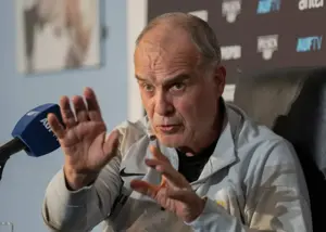 مصاحبه مطبوعاتی 105 دقیقه‌ای سرمربی دیوانه!