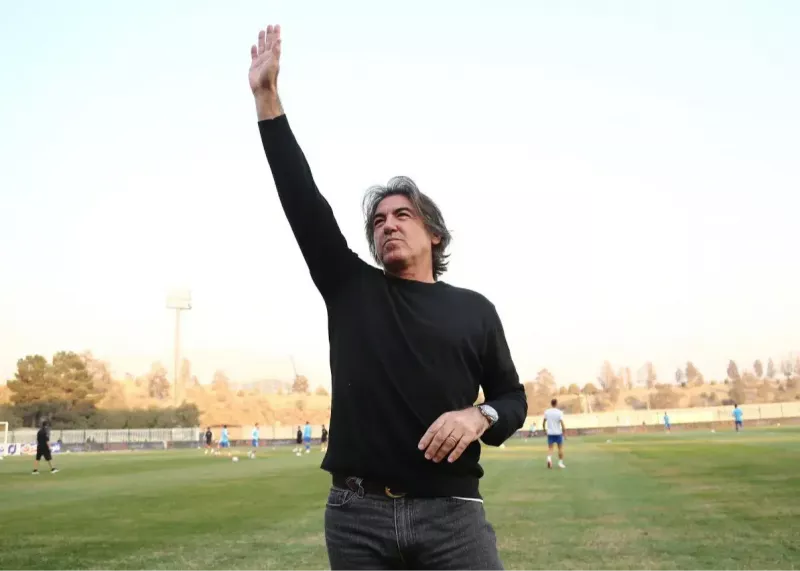 دلجویی ساپینتو از ستاره جوان استقلال!(عکس)