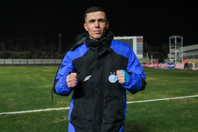 تکذیب شایعات درباره هافبک آلبانیایی استقلال