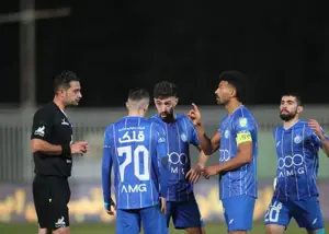 منیر برای فرار از زد و خورد برنامه ریخت!