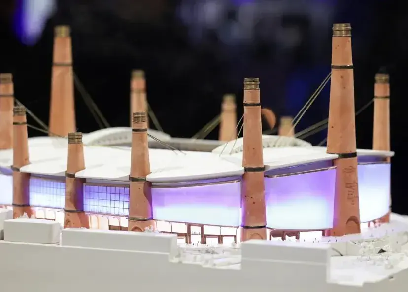 بیرمنگام با دودکشهای بلند/ عجیب‌ترین ورزشگاه دنیا به فکر درآمدزایی