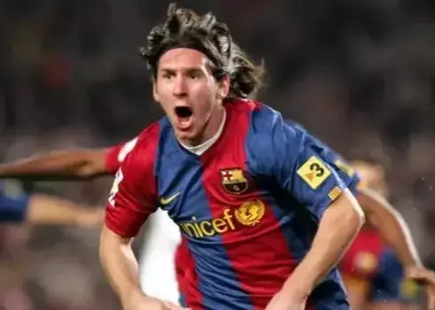 مسی را همین حالا در بارسلونا می‌خواهم