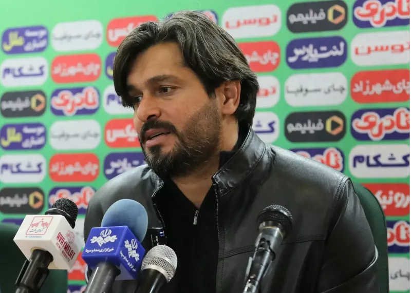 دقیقی: سرمربی شهرداری گفت چه تیمی دارید!