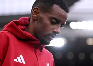 عملکرد عجیب ستاره لیورپول: نامرئی و بی‌اثر