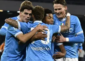 بازگشت به صدر: ناپولی با سه گل اوج گرفت