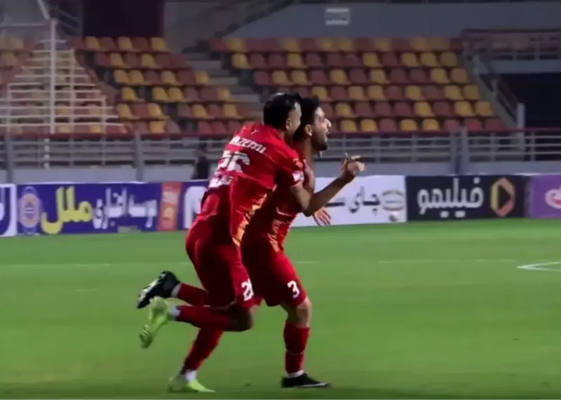 ساسان توپ را به خانه برد (عکس)