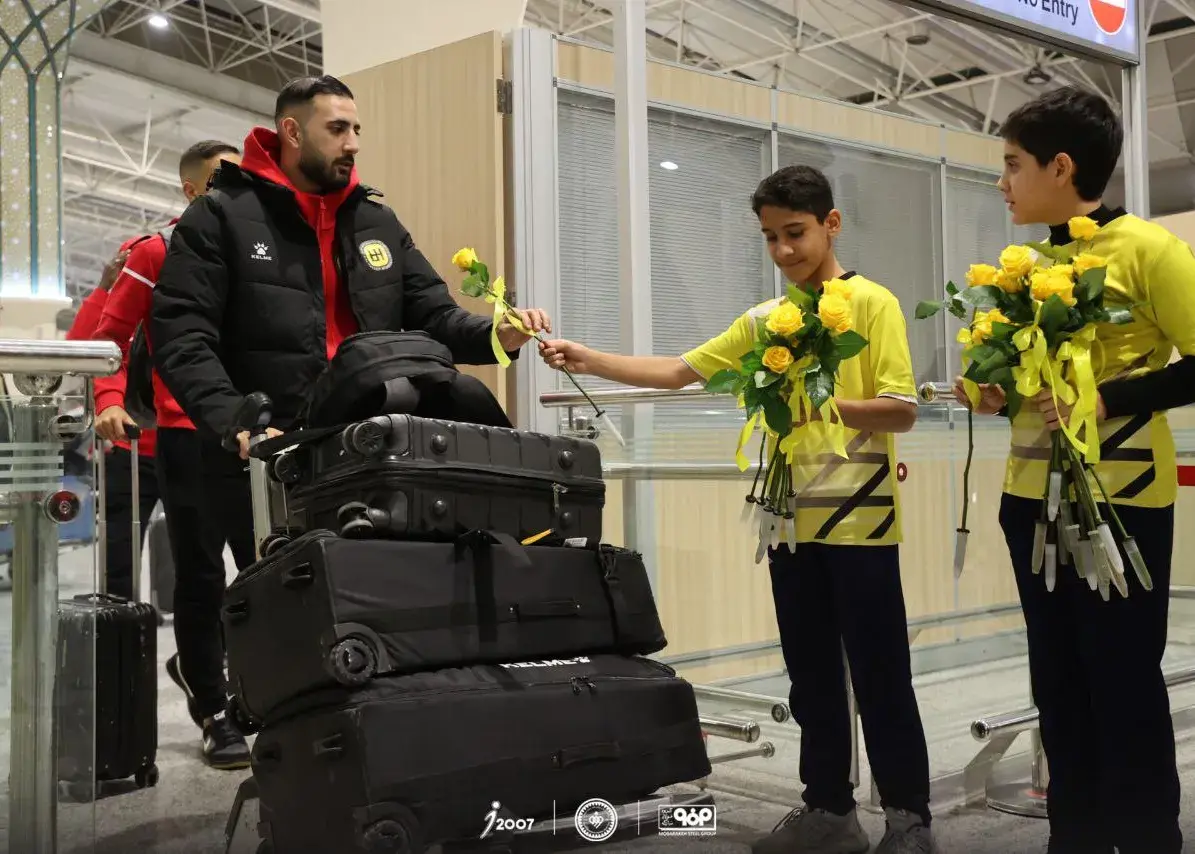 با استقبال‌ سپاهانی‌ها:/ الحسین اردن وارد اصفهان شد