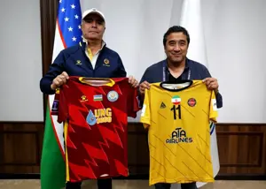 تراکتور برای اولین بار زردپوش شد! (عکس)