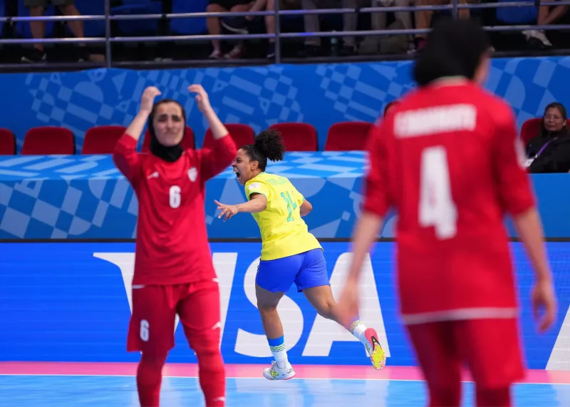 زنده از مانیل: ایران یک - برزیل چهار