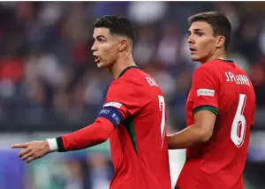 کاراگر برای دیده شدن از رونالدو انتقاد میکند!