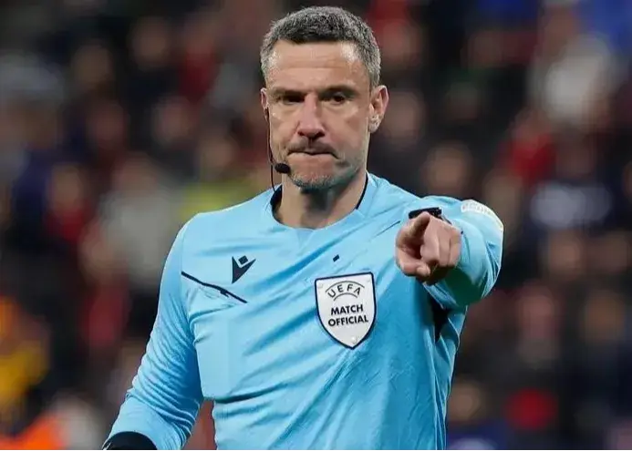 داور معروف لیگ قهرمانان برای چلسی - بارسلونا