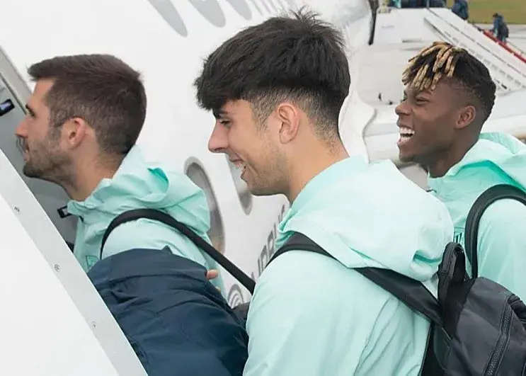 برف‌ندیده‌ها در فرودگاه! (عکس)