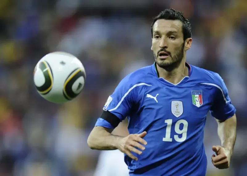 جراحی برای صاف کردن پای پرانتزی ستاره ایتالیا!