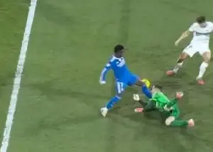 گل جنجالی: فرار رئال از شکست با داور! (عکس)