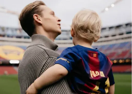 خاص‌ترین هدیه تولد دی‌یونگ به پسرش (عکس)