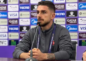 لوژکیا دوباره بهترین بازیکن زمین شد