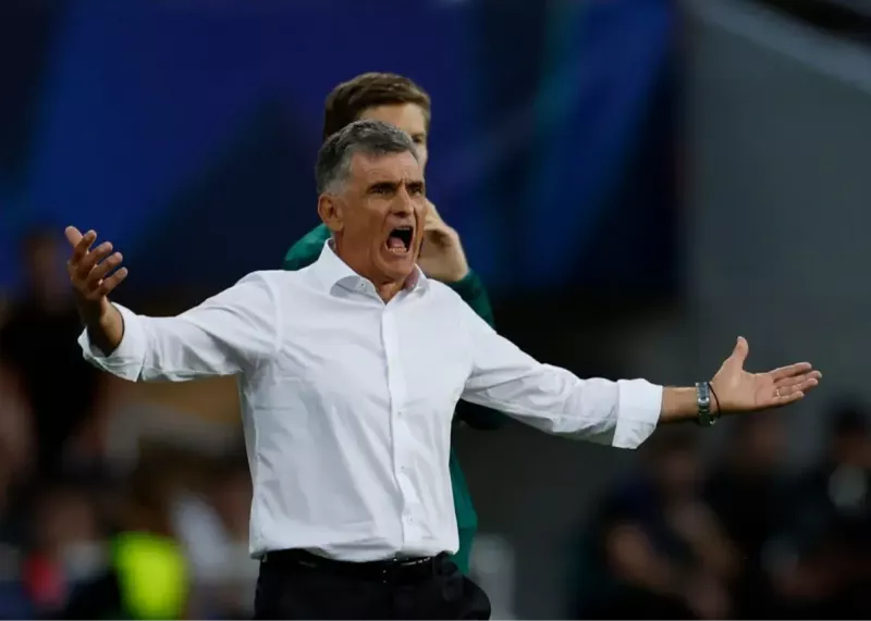 مندیلیبار: المپیاکوس در حد قهرمانی در یونان است