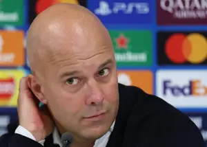 اشلوت: وضعیت ما زشت است، مسخره است!