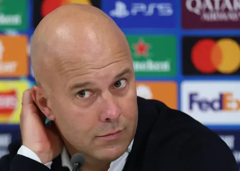 اشلوت: وضعیت ما زشت است، مسخره است!