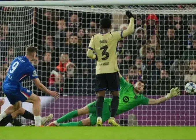 ۸-۱: فوتبال اسپانیا تحقیر شد