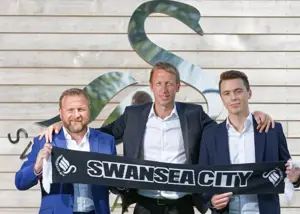 ابرشکارچی استعدادها به یونایتد پیوست!