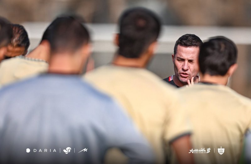 چمن موردعلاقه اوسمار در اختیار پرسپولیس