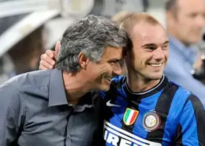 مورینیو توضیح داد: علت بوسیدن کله اسنایدر چه بود