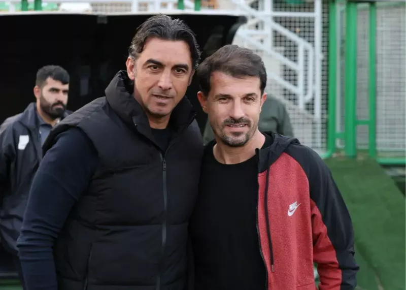 نیمه اول: تساوی ذوب‌آهن و خیبر در دوئل مصدوم‌ها