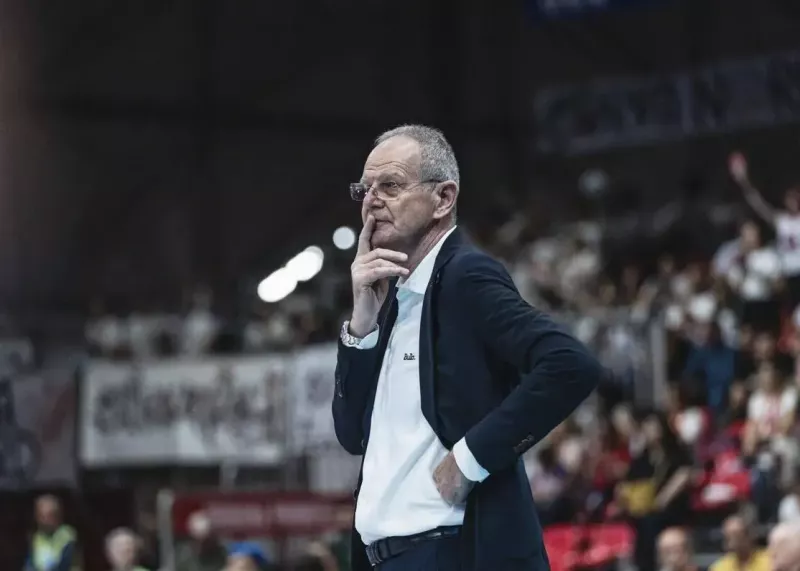 اطلاعاتی درباره منجی احتمالی میلاد عبادی‌پور