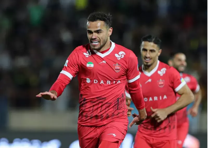 اوستون اورونوف رکورد ایمون زائد را قبل از دربی شکست