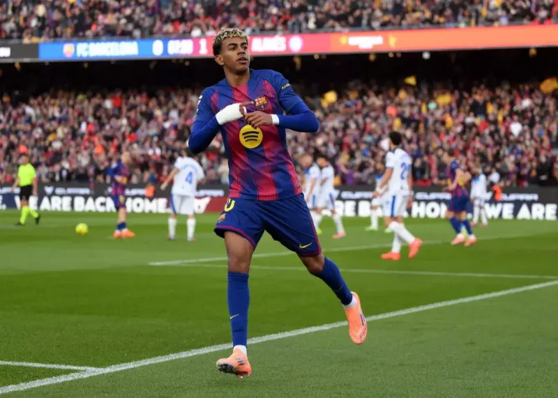 روز تاریخی بارسلونا: نوکمپ به احترام یامال ایستاد