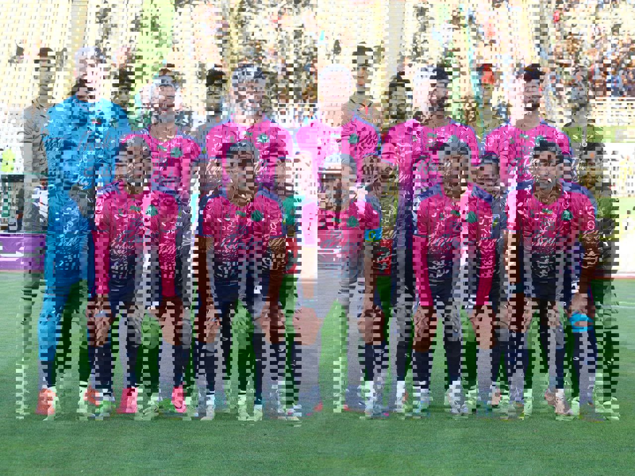 اراکی‌ها پس از دربی منتظر سپاهان (عکس)