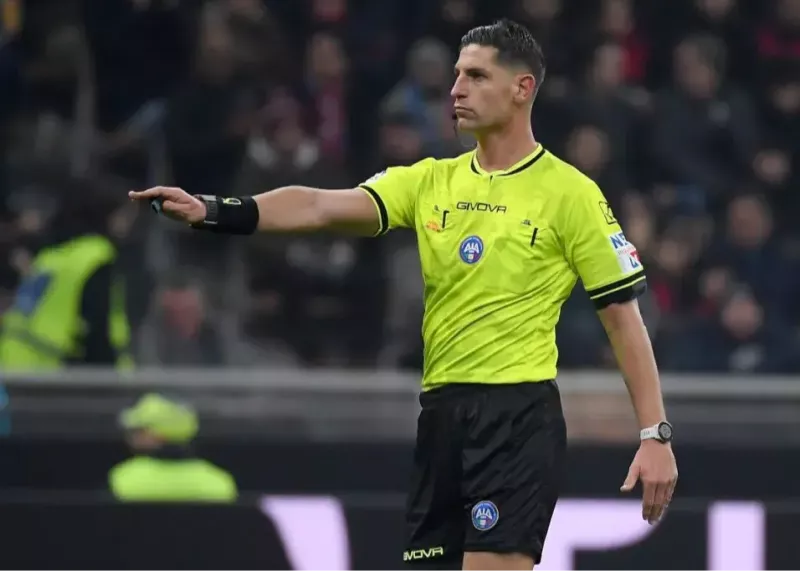 درخشش داور نابغه در لحظات پرتنش بازی میلان!