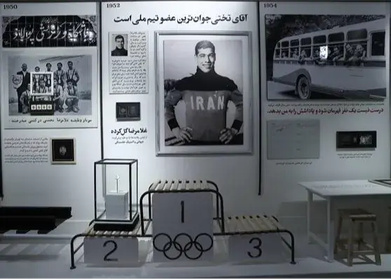 نمایشگاه دیدار با پسر ایران آقاتختی افتتاح شد